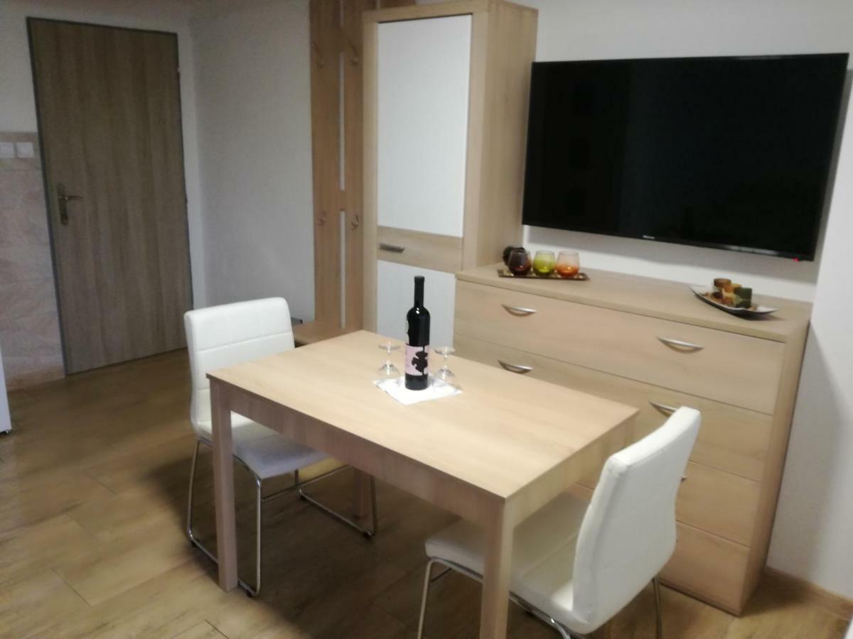 Apartmán Hrabiny Sucany Esterno foto
